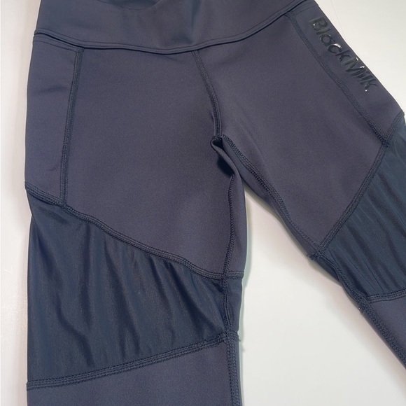 Black Milk Crop leggings in black lace details SzS SMALL - Picture 5 of 12